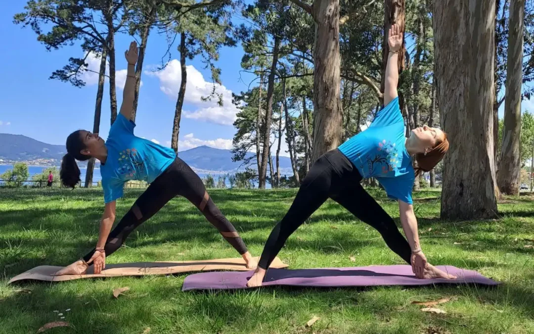 Yoga Integral: qué es y qué puedes encontrar en una clase